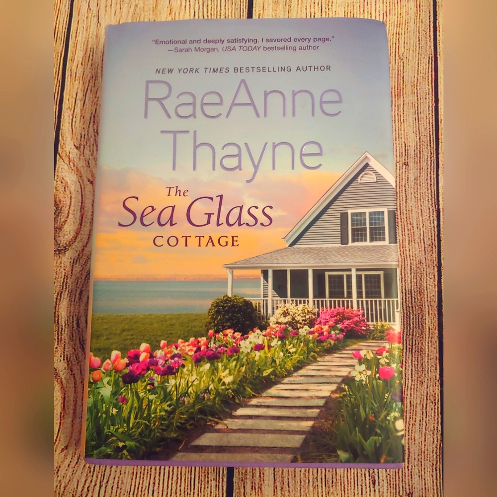 The Sea Glass Cottage (Hardcover) by Rae Anne Thayne